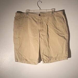 Mens Beige Docker Shorts with Front, Side & Back Pockets, Size: 40